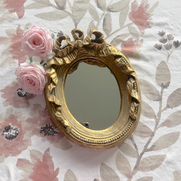 Vintage Syroco Gold Oval Mirror